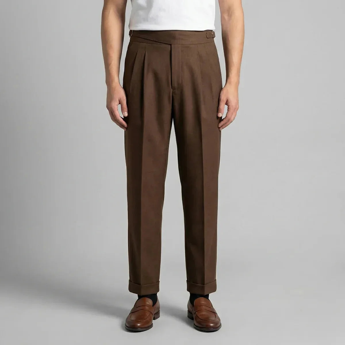 Pleated Straight Leg Trousers – Brown